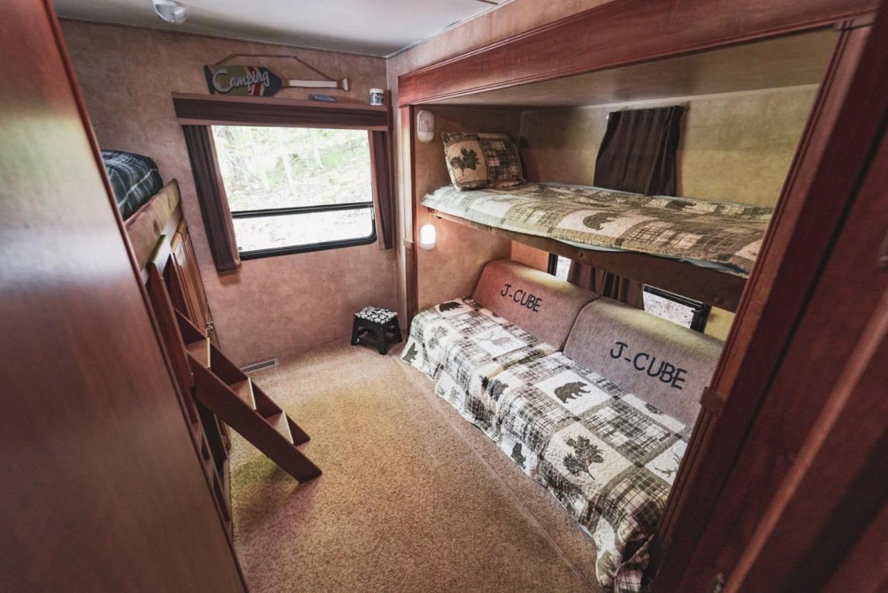 Rv Adventure Roscoe Pet Friendly Hotel Luaran gambar