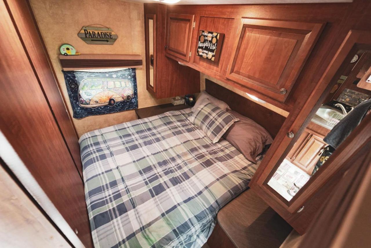 Rv Adventure Roscoe Pet Friendly Hotel Luaran gambar
