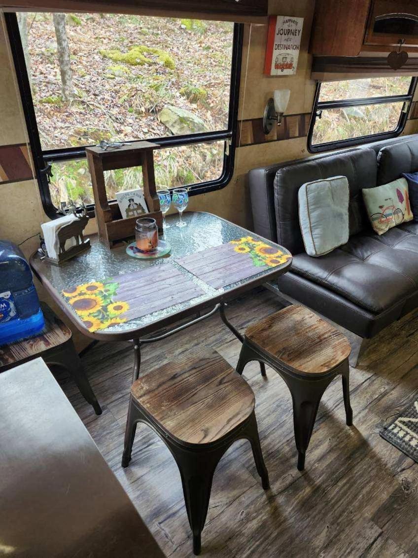 Rv Adventure Roscoe Pet Friendly Hotel Luaran gambar